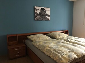 1 chambre, fer et planche à repasser, Wi-Fi gratuit, draps fournis