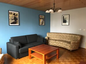 Télévision, chaîne hi-fi