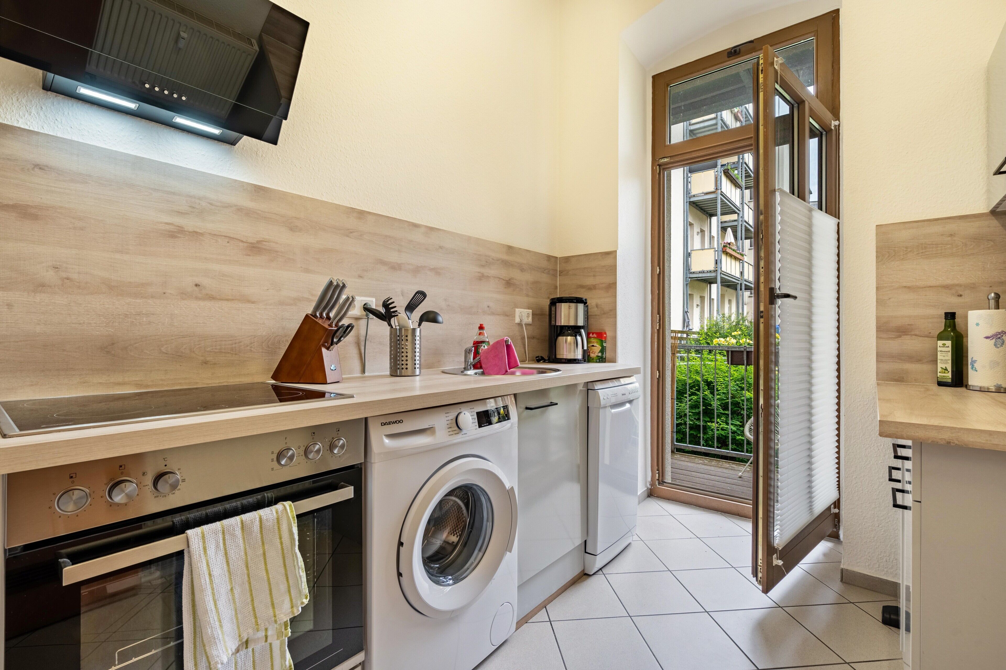 Kühlschrank, Ofen, Herdplatte, Geschirrspüler