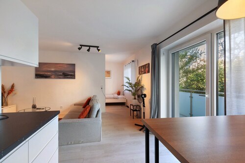 Apartment 'Zola' with Balcony and Wi-Fi