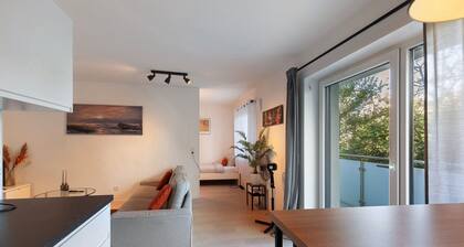 Apartment 'Zola' with Balcony and Wi-Fi