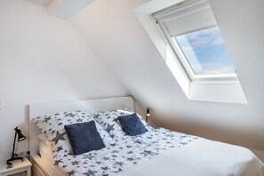 1 habitación, escritorio, tabla de planchar con plancha y wifi gratis 