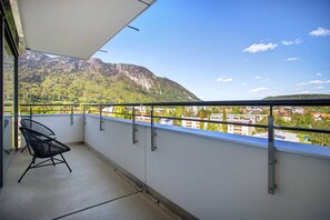 Property grounds - Apartment 'The View' with Mountain View, Balcony and Wi-Fi (Bad Reichenhall)