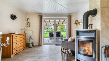 TV, fireplace, DVD player, stereo