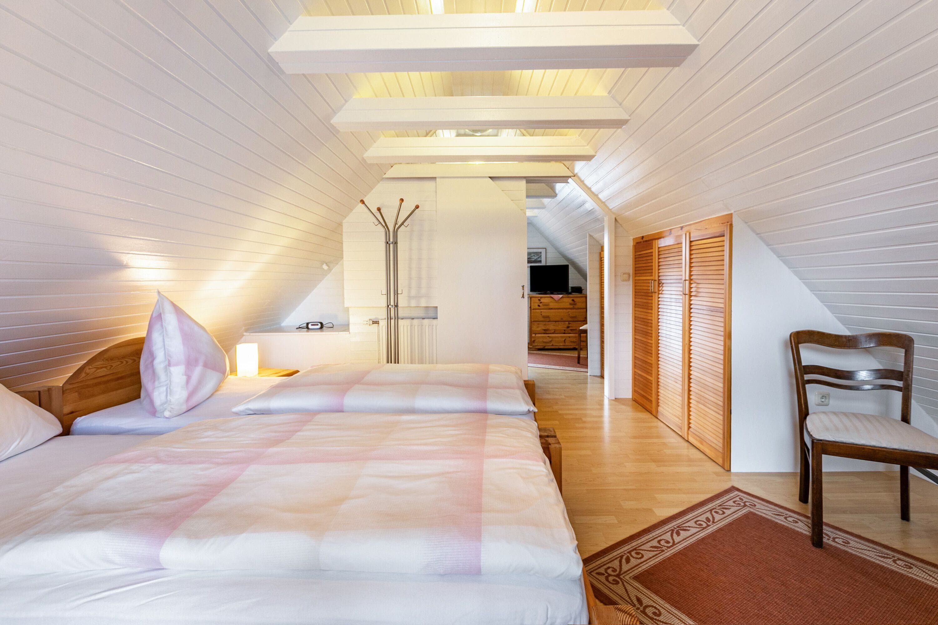 3 soverom, strykejern/-brett, wi-fi (inkludert) og sengetøy