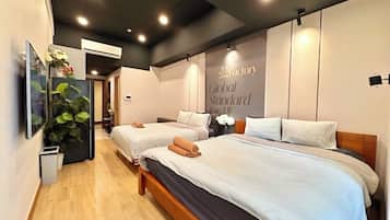 Phòng tập thể trung tâm thành phố | 2 phòng ngủ, trang bị nội thất với thiết kế riêng biệt, bàn