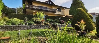 Ferienwohnung 'Zur Schönen Aussicht' mit Bergblick, privater Terrasse und WLAN