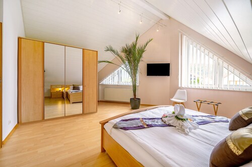 Apartment 'Ferienwohnung Steffen' with Private Terrace and Wi-Fi