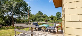 Bungalow 'Ferienhaus Sonne' with Private Terrace, Shared Garden and Wi-Fi
