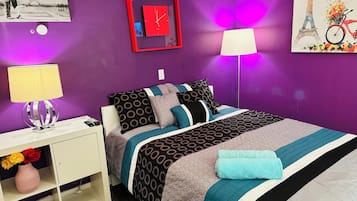 Quarto casal clássico | 1 quarto, cofres nos quartos, Wi-Fi de cortesia, roupa de cama
