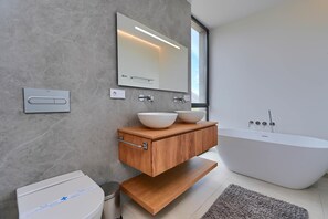 Douche, serviettes fournies