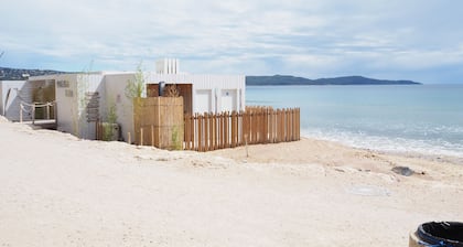 Grain de sable Completely renovated farmhouse for 5 adults with direct beach access