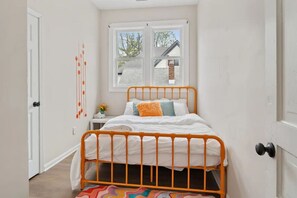 3 chambres, bureau, fer et planche à repasser, Wi-Fi gratuit