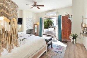 4 Schlafzimmer, Schreibtisch, Bügeleisen/Bügelbrett, Reisekinderbett