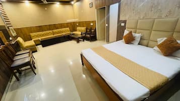 Luxury Double Room | Desk, laptop workspace, free WiFi, bed sheets