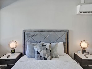 Iron/ironing board, travel cot, free WiFi, bed sheets