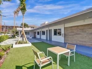 屋外ダイニングエリア