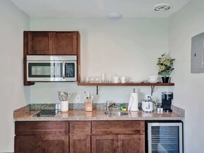 Microwave, oven, stovetop, coffee/tea maker