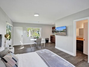 1 Schlafzimmer, Bügeleisen/Bügelbrett, Reisekinderbett, kostenloses WLAN