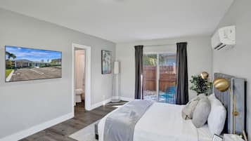 1 slaapkamer, een strijkplank/strijkijzer, reisbedje, gratis wifi