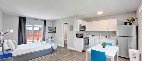 1 室のベッドルーム、アイロン / アイロン台、旅行用ベビーベッド、WiFi (無料)