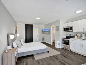 1 Schlafzimmer, Bügeleisen/Bügelbrett, Reisekinderbett, kostenloses WLAN