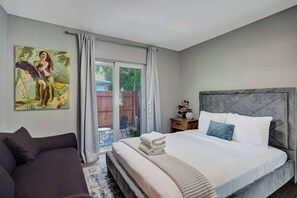 2 chambres, fer et planche à repasser, lit de bébé portatif, Wi-Fi