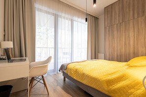 1 habitación, escritorio, tabla de planchar con plancha y wifi gratis 