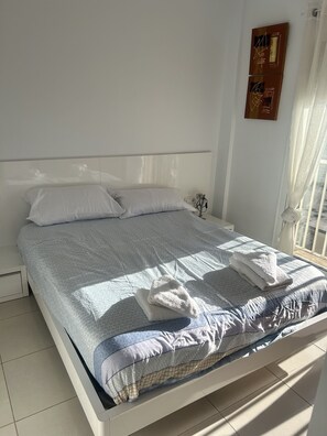 2 quartos, ferros/tábuas de passar roupa, Wi-Fi, roupa de cama