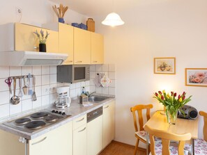 Dishwasher, toaster, highchair