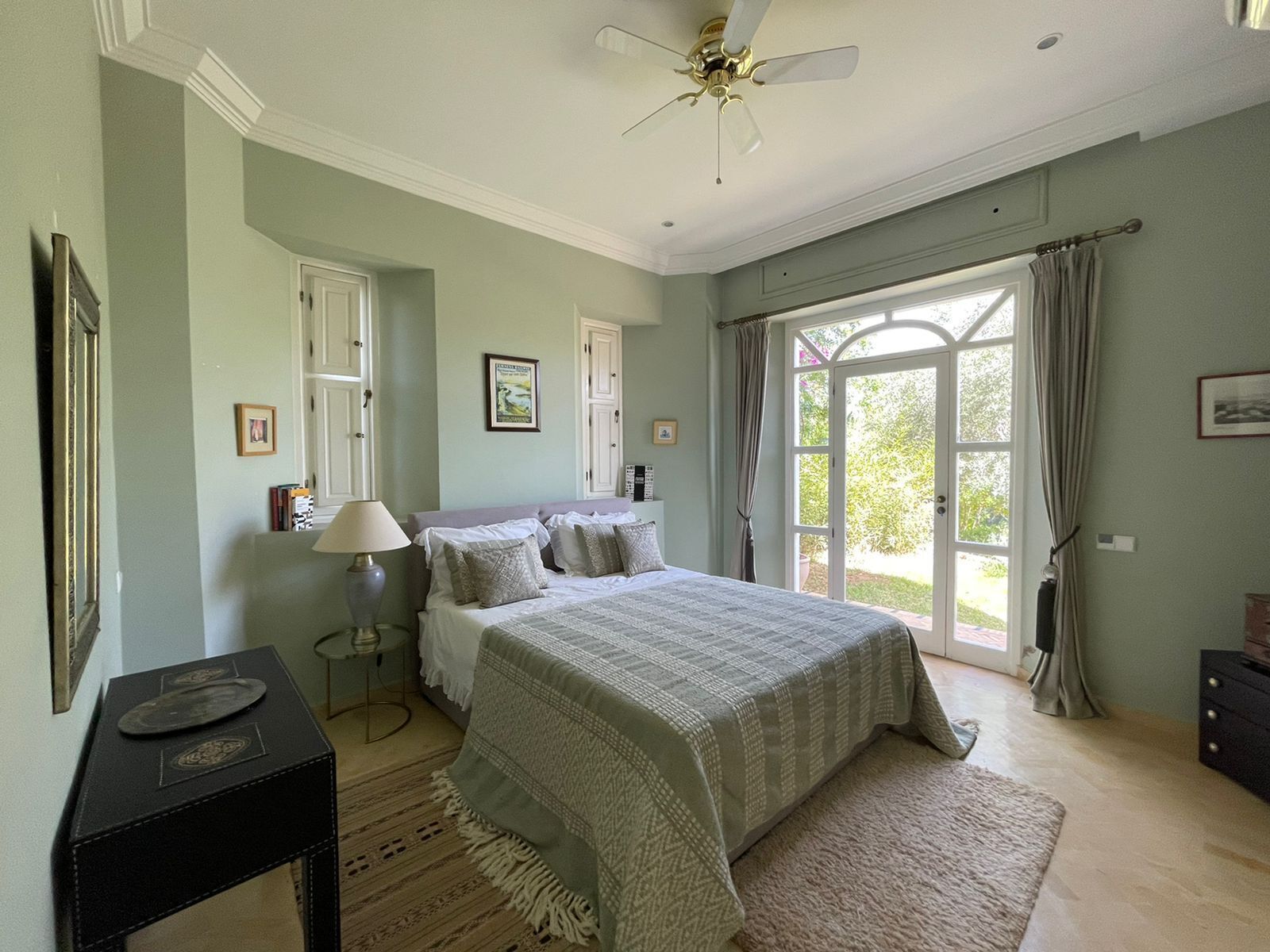 5 chambres, fer et planche à repasser, Wi-Fi gratuit, draps fournis