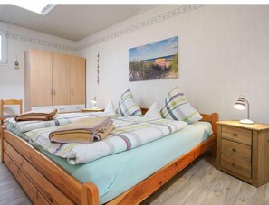 2 quartos, ferros/tábuas de passar roupa, Wi-Fi de cortesia