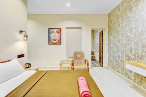 Soundproofing, free WiFi - Izi Beach Stay (Tirukalukundram)