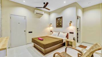 Soundproofing, free WiFi