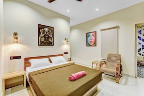 Soundproofing, free WiFi - Izi Beach Stay (Tirukalukundram)