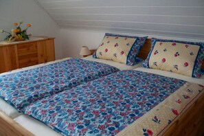 1 chambre, fer et planche à repasser, accès au Wi-Fi (inclus)