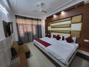 Kamar Triple | Wi-Fi gratis dan seprai linen