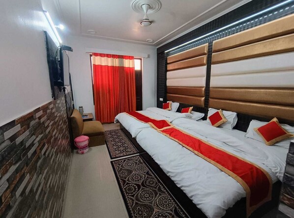 Family Room | Free WiFi, bed sheets - Hotel New Blue Sapphire Katra (Reasi)