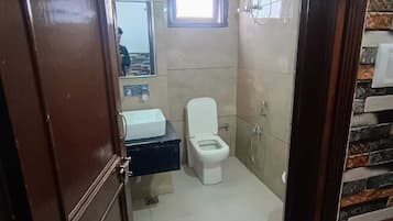 Deluxe Double Room | Free WiFi, bed sheets