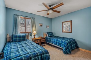 3 chambres, bureau, Wi-Fi gratuit, draps fournis