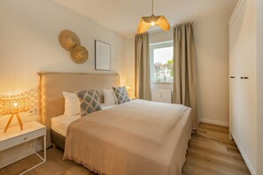 2 Schlafzimmer, Reisekinderbett, kostenloses WLAN, Bettwäsche