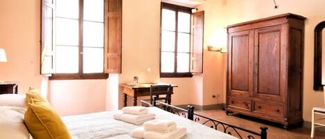 1 chambre, fer et planche Ă repasser, Wi-Fi, literie fournie