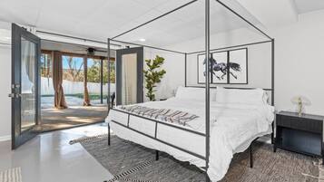 1 bedroom, desk, WiFi, bed sheets