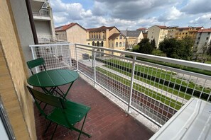 Outdoor dining - Easylife- Wonderful residence with balcony (Milano)