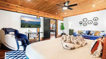 6 bedrooms, iron/ironing board, travel cot, free WiFi