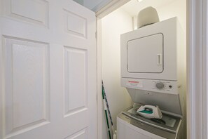 Interior - Charming private home sleeps 6 in Spring Branch with a large fenced yard, fast WiFi, smart TVs, and ample parking—easy access to the Heights & Downtown. Includes a primary king ensuite for added privacy. (Houston)