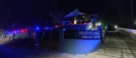 Façade de l’hébergement