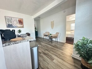 Interior - Stylish 1B1B Unit with kitchen and pool (Clearwater)