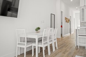 Dining - New Constriction House in Tampa (Tampa)