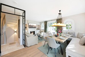 Dining - Neubau. Familie. Bäderstil (List auf Sylt)